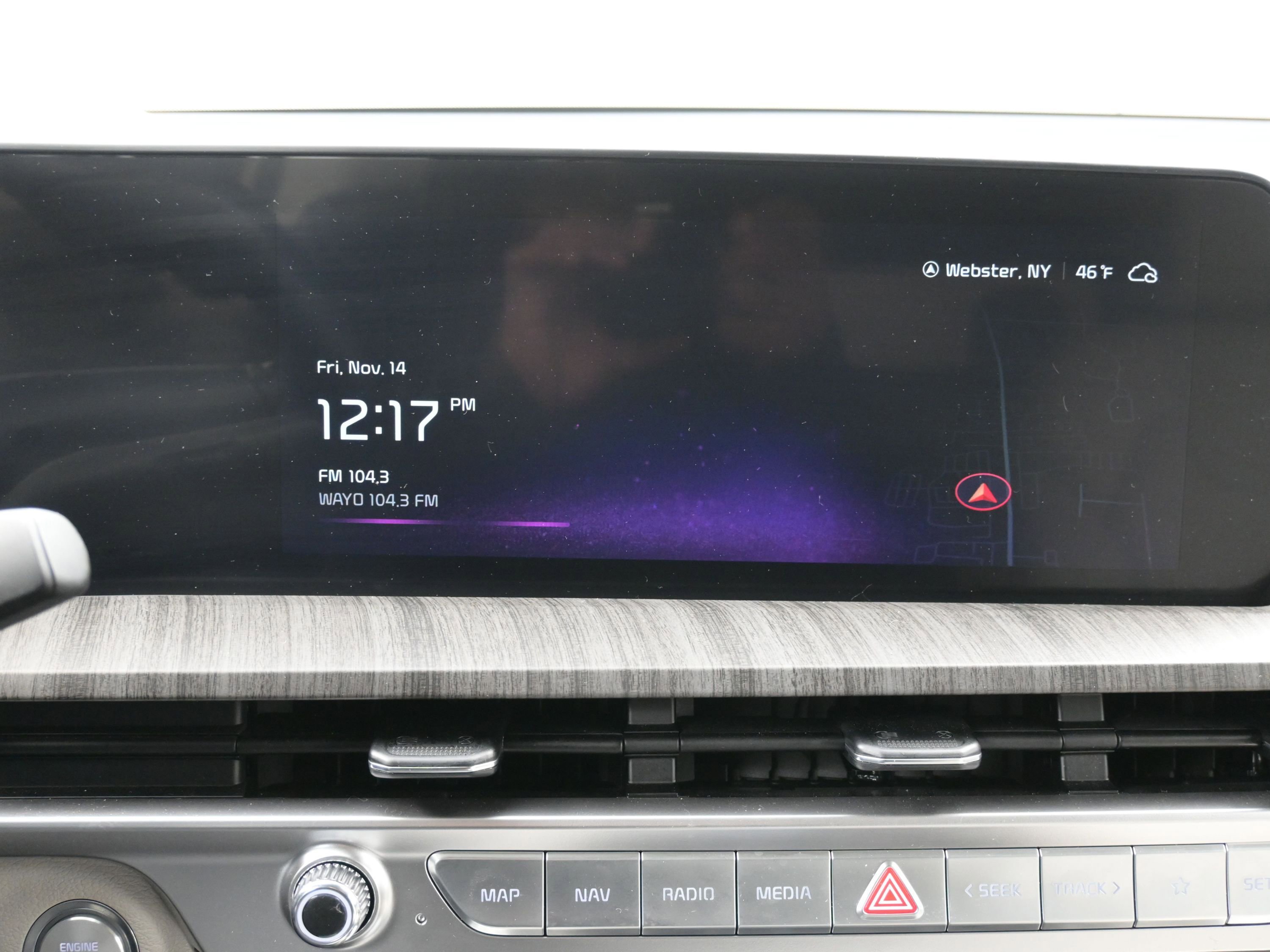 Used 2024 Kia Telluride EX w/ EX Captain's Chair Package image 32