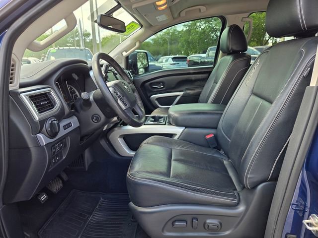 Used 2019 Nissan Titan PRO-4X w/ Pro-4x Convenience Package image 14