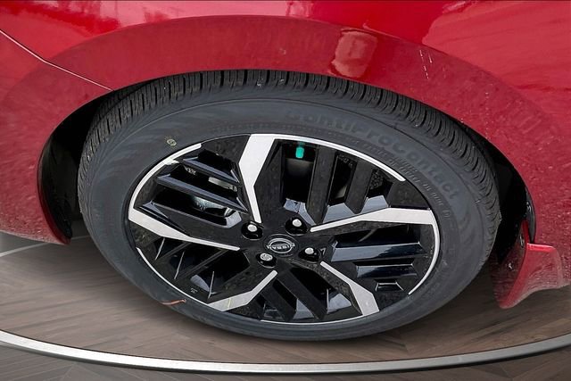 New 2025 Nissan Versa SR w/ Trunk Package image 11