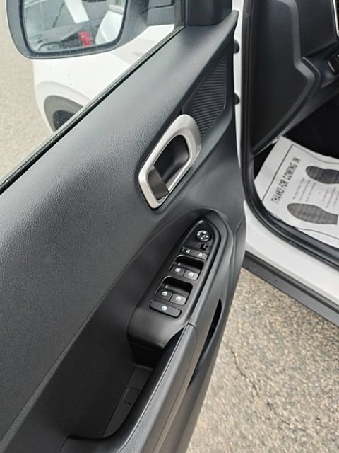 Certified 2026 Hyundai Venue SE FWD image 15