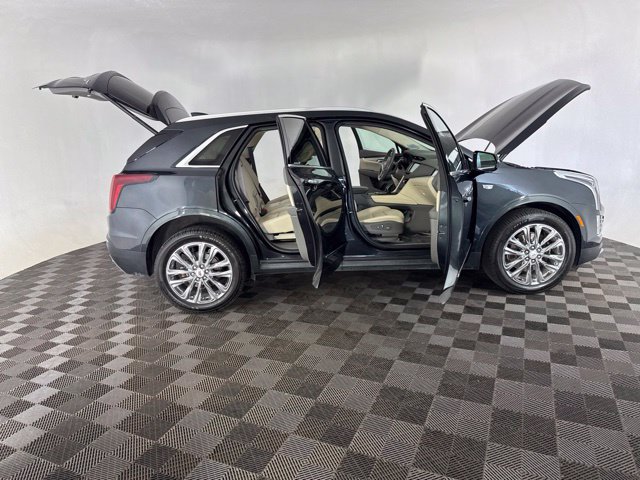 Used 2022 Cadillac XT5 Premium Luxury FWD image 16