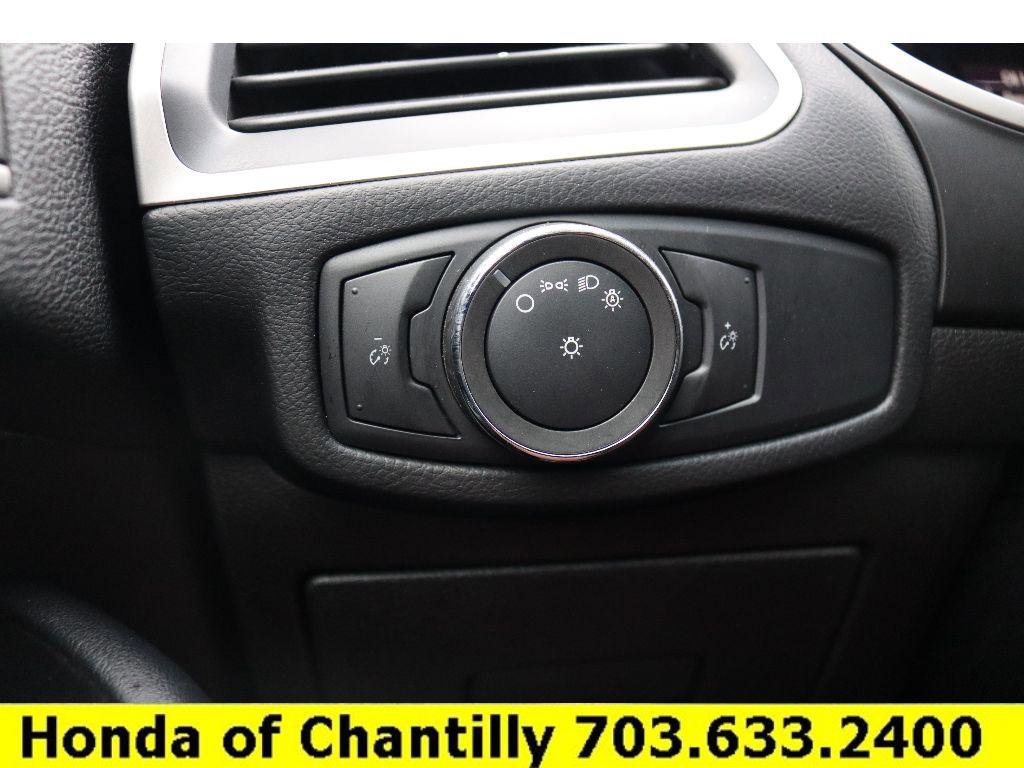 Used 2015 Ford Edge SEL image 17