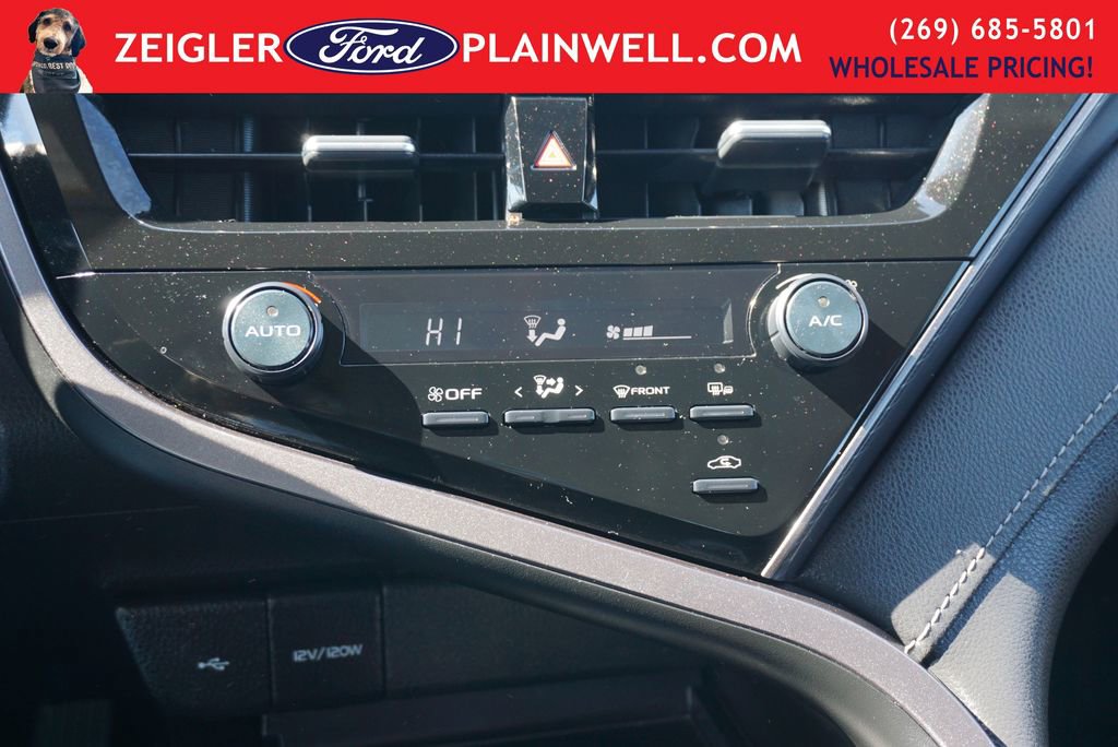 Used 2024 Toyota Camry SE image 19