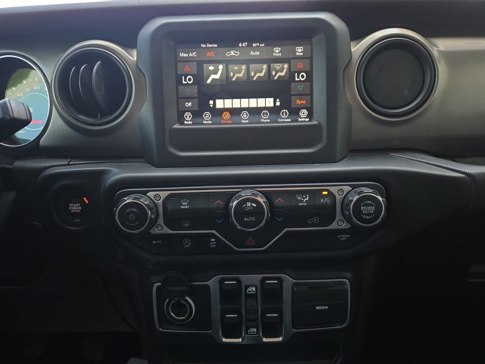 Used 2020 Jeep Gladiator Sport w/ Quick Order Package 23S AWD/4WD image 14