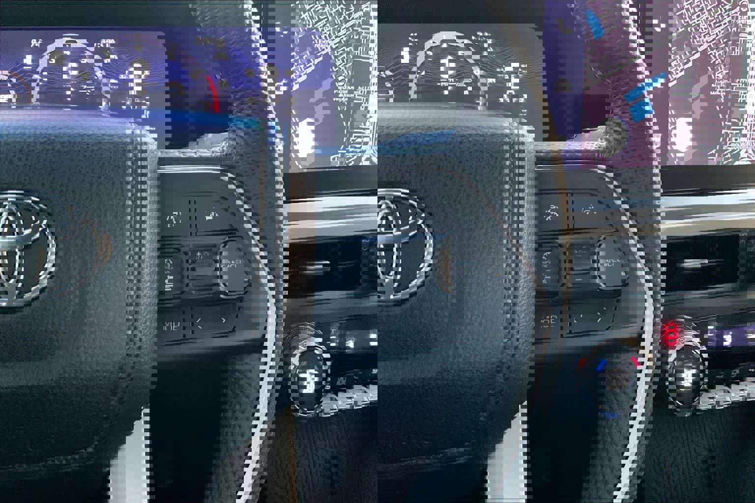 Used 2024 Toyota Tacoma TRD Off-Road image 24