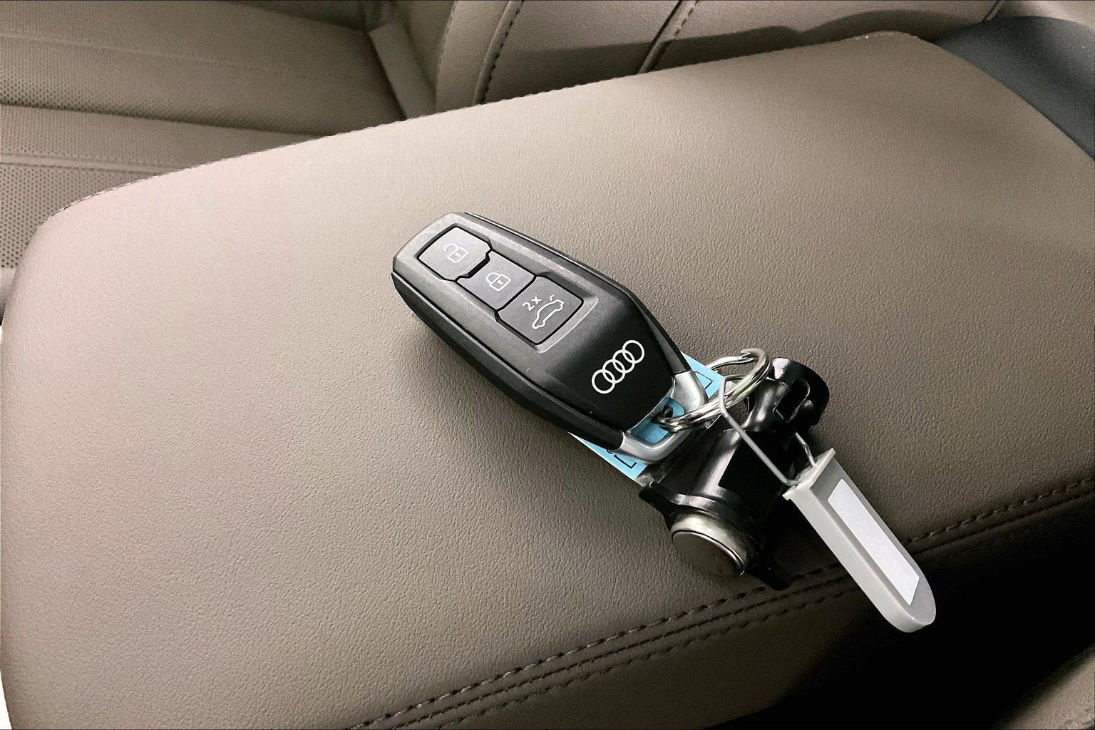 Used 2025 Audi Q5 Premium Plus AWD/4WD image 29