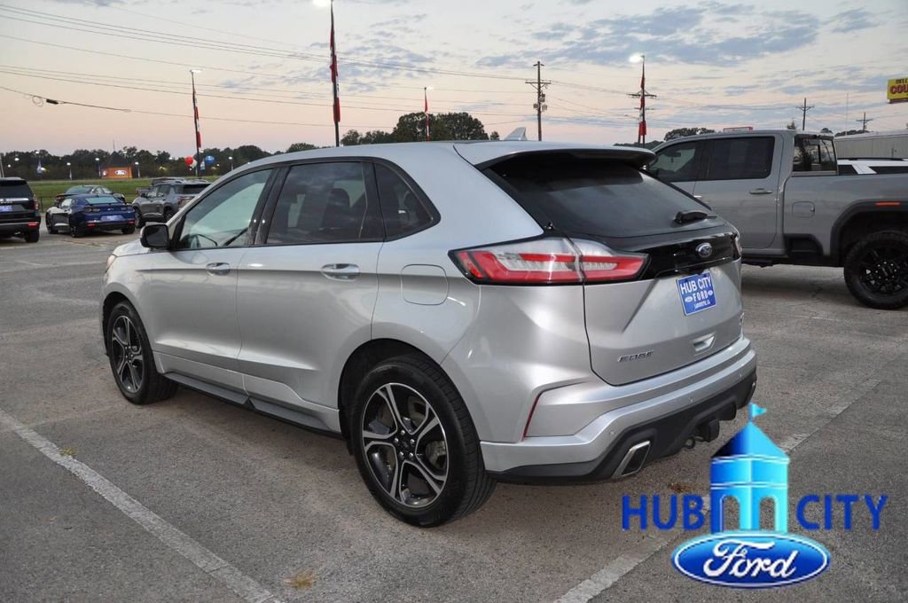 Used 2019 Ford Edge ST image 3