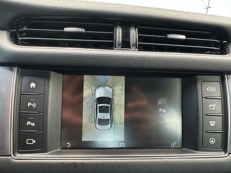 Used 2016 Jaguar XF R-Sport AWD/4WD image 27