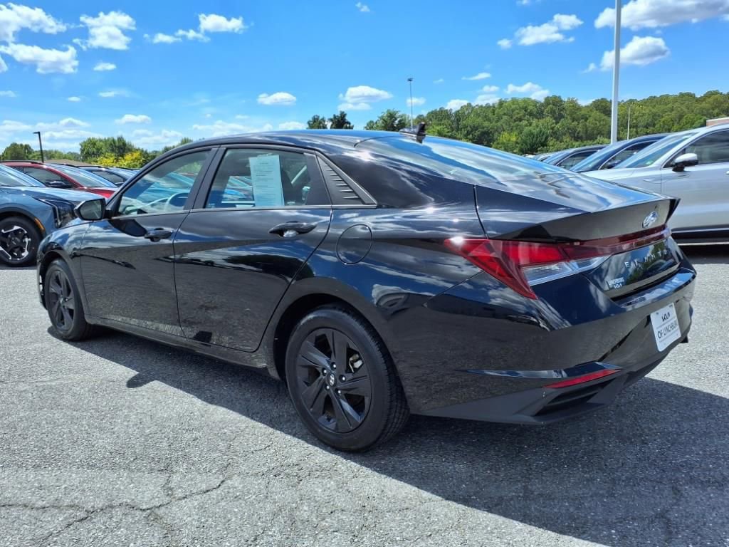Used 2023 Hyundai Elantra SEL image 6