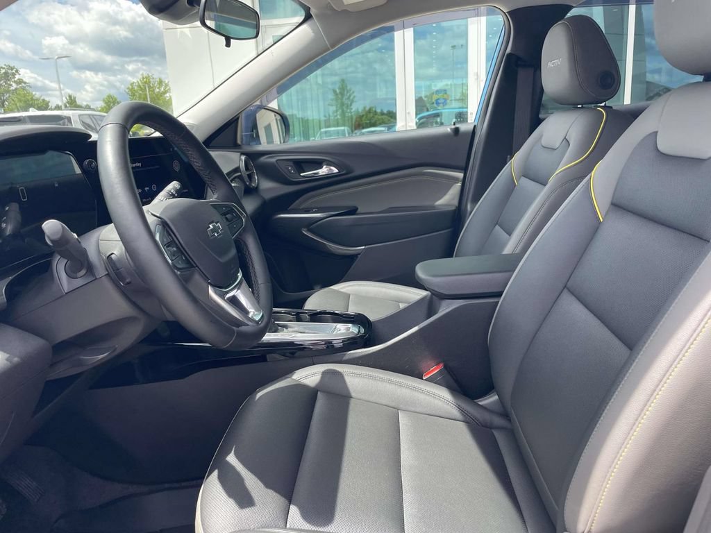 Used 2025 Chevrolet Trax ACTIV w/ Driver Confidence Package FWD image 14