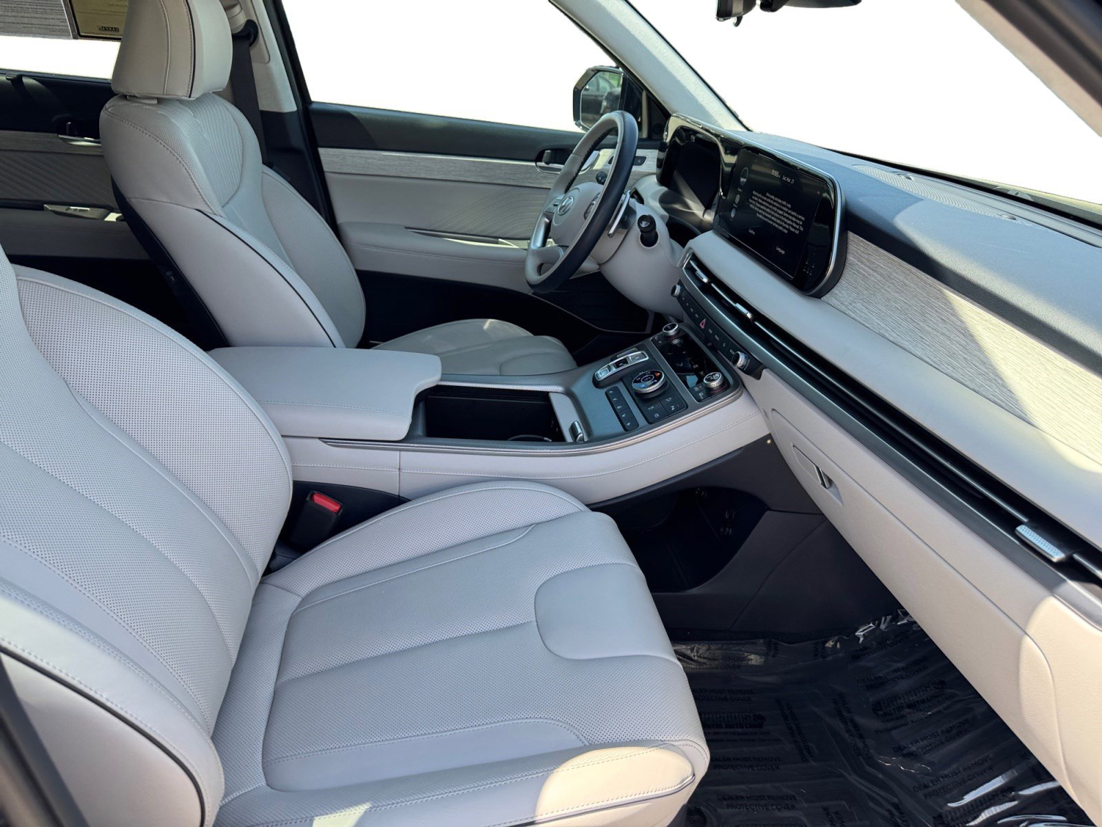 Used 2024 Hyundai Palisade Calligraphy image 15