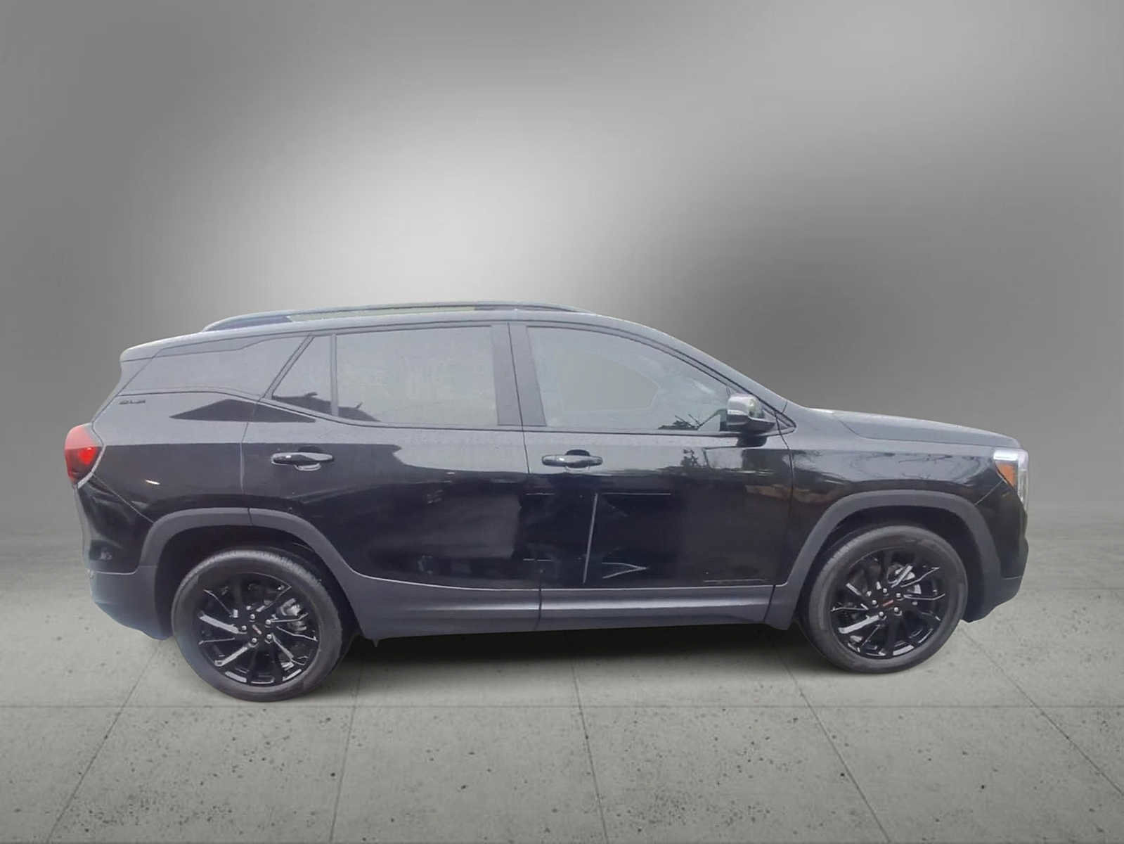Used 2023 GMC Terrain SLE w/ Driver Convenience Package AWD/4WD image 9