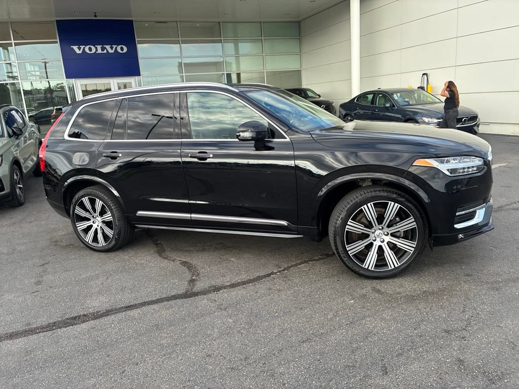 Used 2021 Volvo XC90 T6 Inscription w/ Advanced Package AWD/4WD image 2