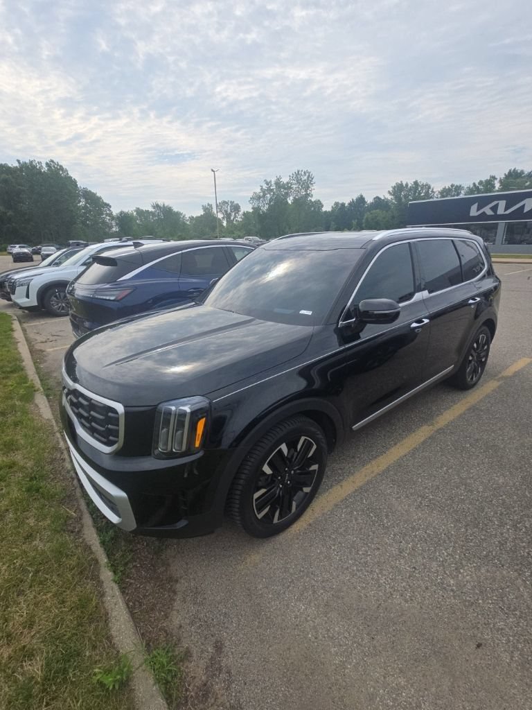 Used 2024 Kia Telluride SX Prestige w/ Towing Package