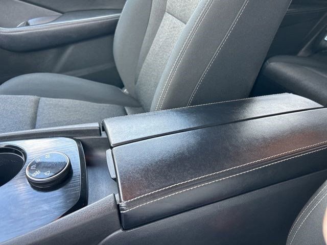 Used 2024 Nissan Rogue SV image 33