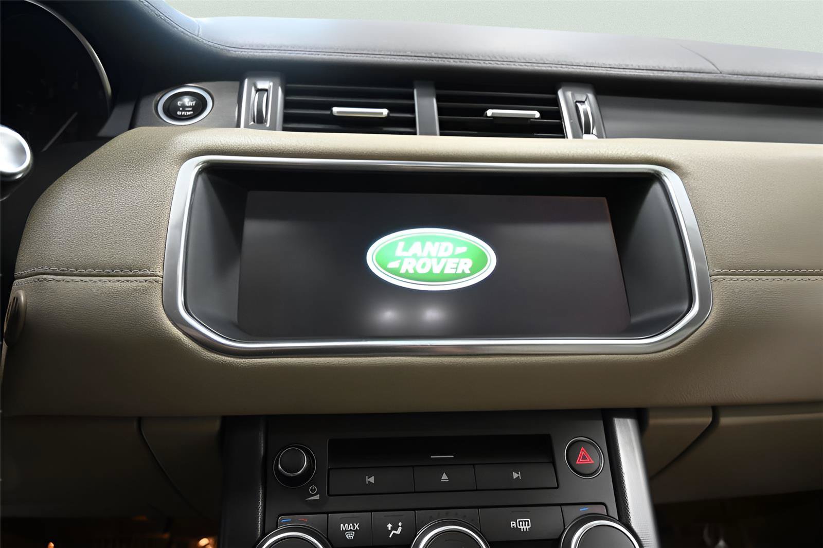 Used 2018 Land Rover Range Rover Evoque SE Premium AWD/4WD image 24