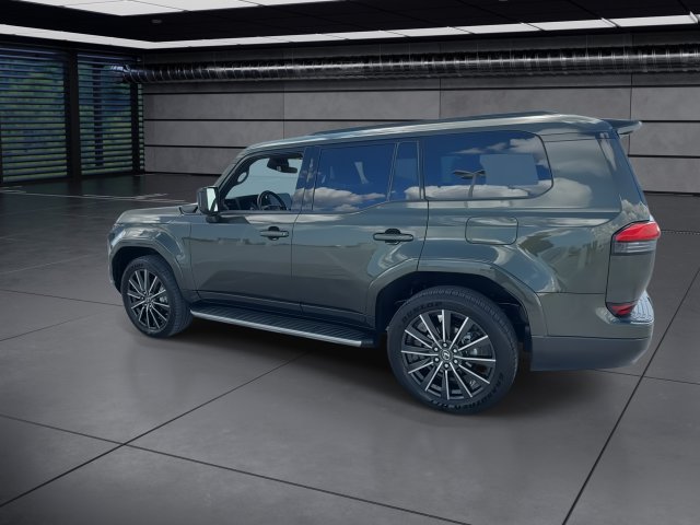 Certified 2025 Lexus GX 550 w/ Cold Area Package AWD/4WD image 6