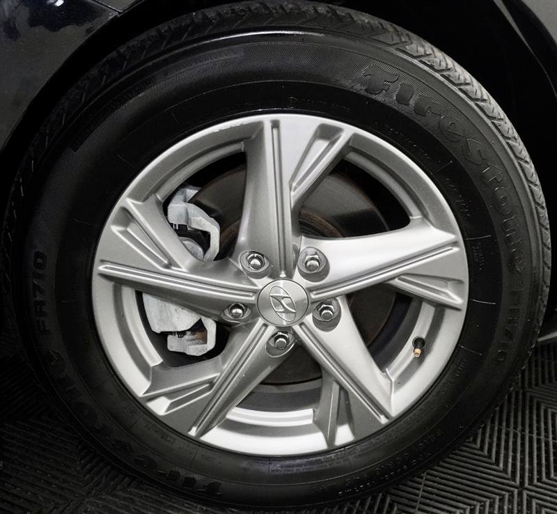 Used 2020 Hyundai Sonata SE FWD image 3