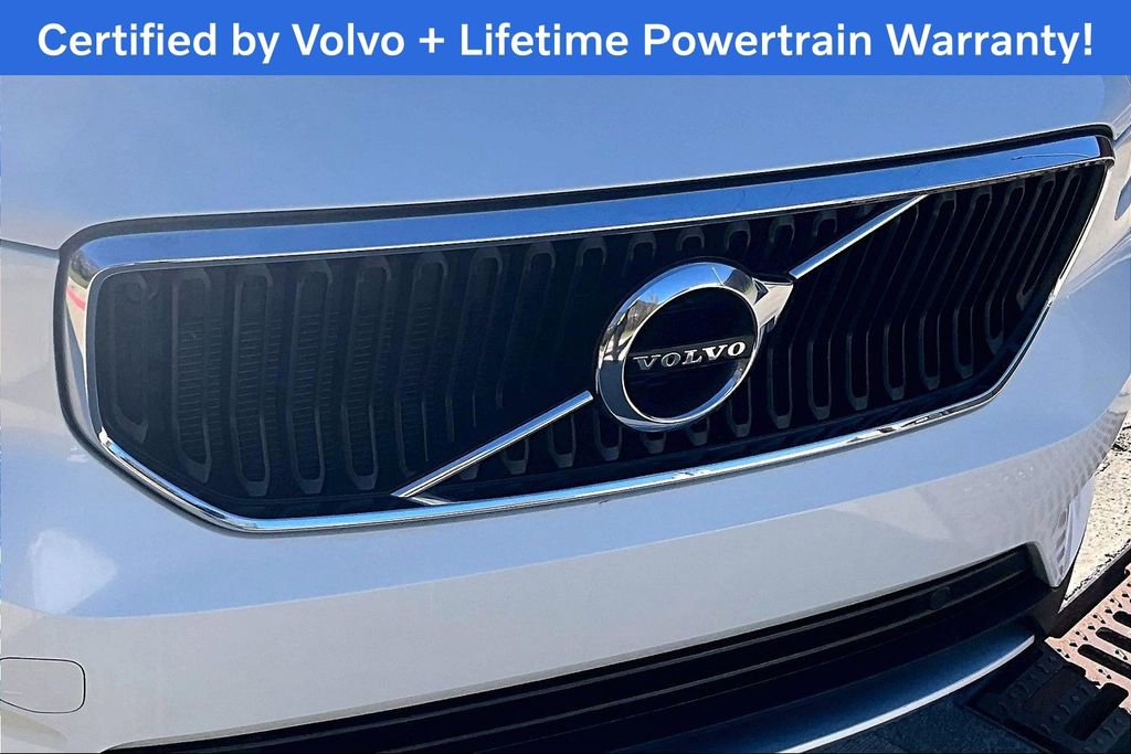 Used 2020 Volvo XC40 T5 Momentum w/ Protection Package Premier image 37
