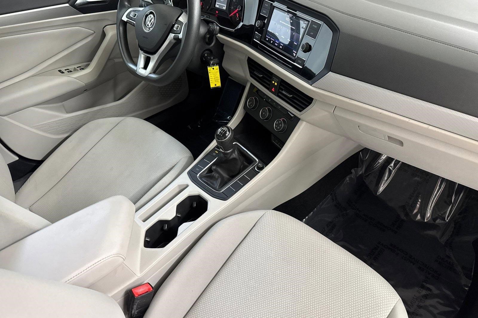 Used 2021 Volkswagen Jetta S w/ Driver Assistance Package image 32