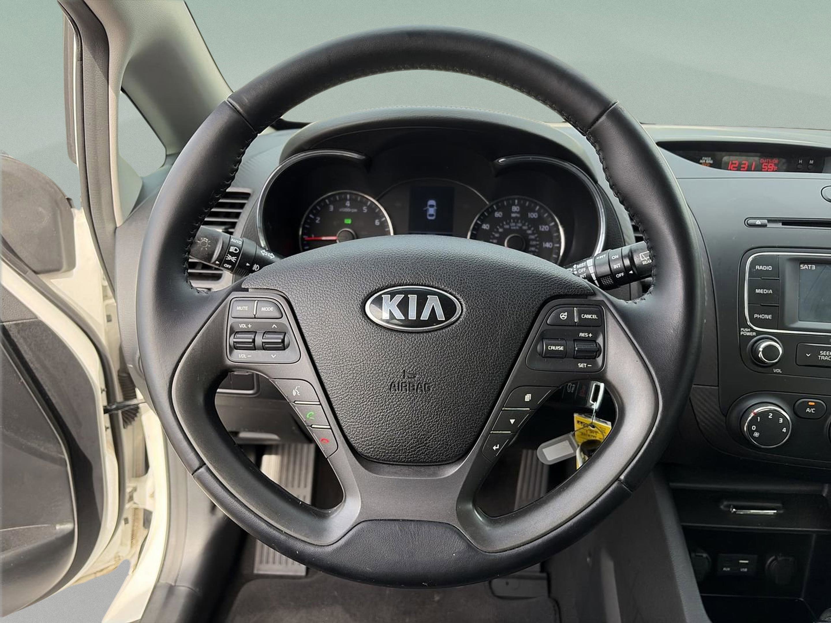 Used 2016 Kia Forte EX image 10