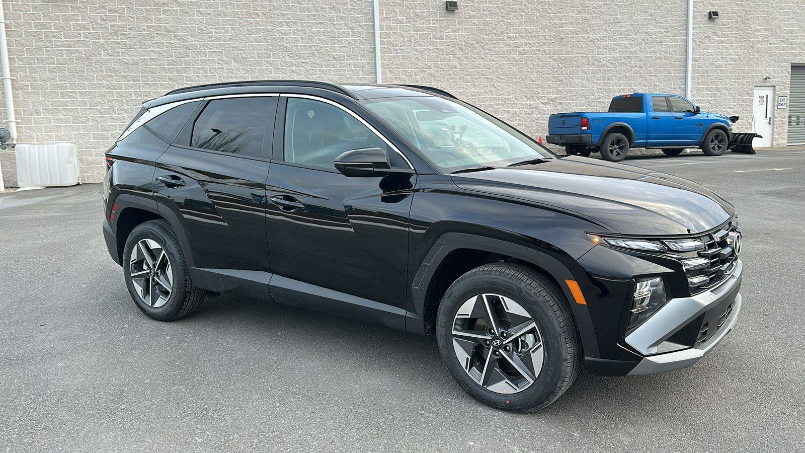 New 2025 Hyundai Tucson SEL image 2