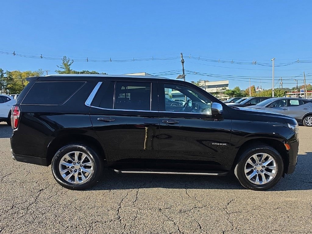 Used 2023 Chevrolet Tahoe Premier AWD/4WD image 2