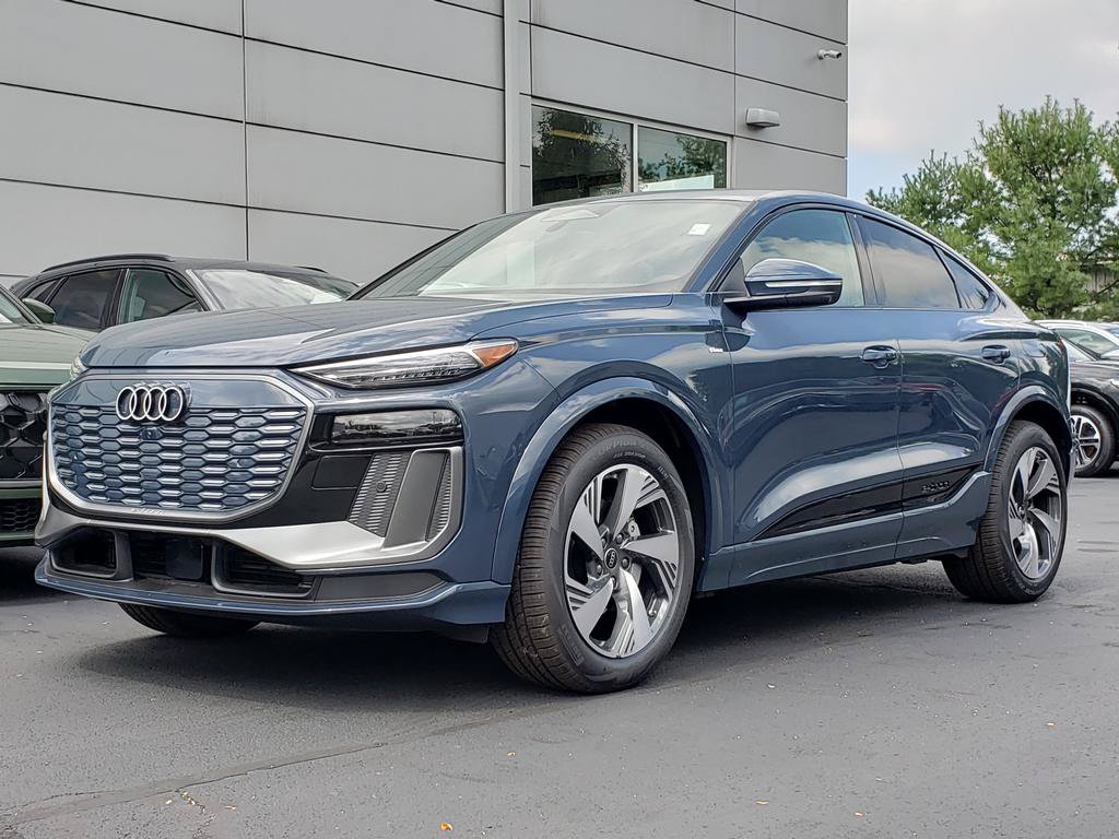New 2027 Audi Q6 e-tron Prestige AWD/4WD image 1