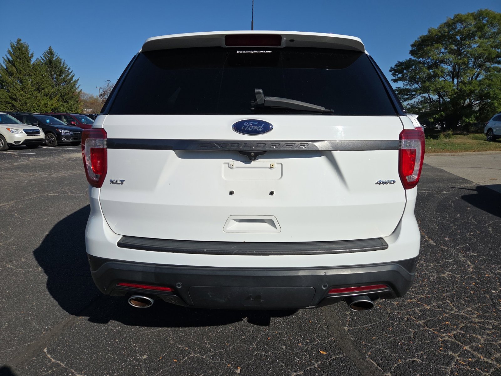 Used 2018 Ford Explorer XLT w/ Equipment Group 202A AWD/4WD image 7