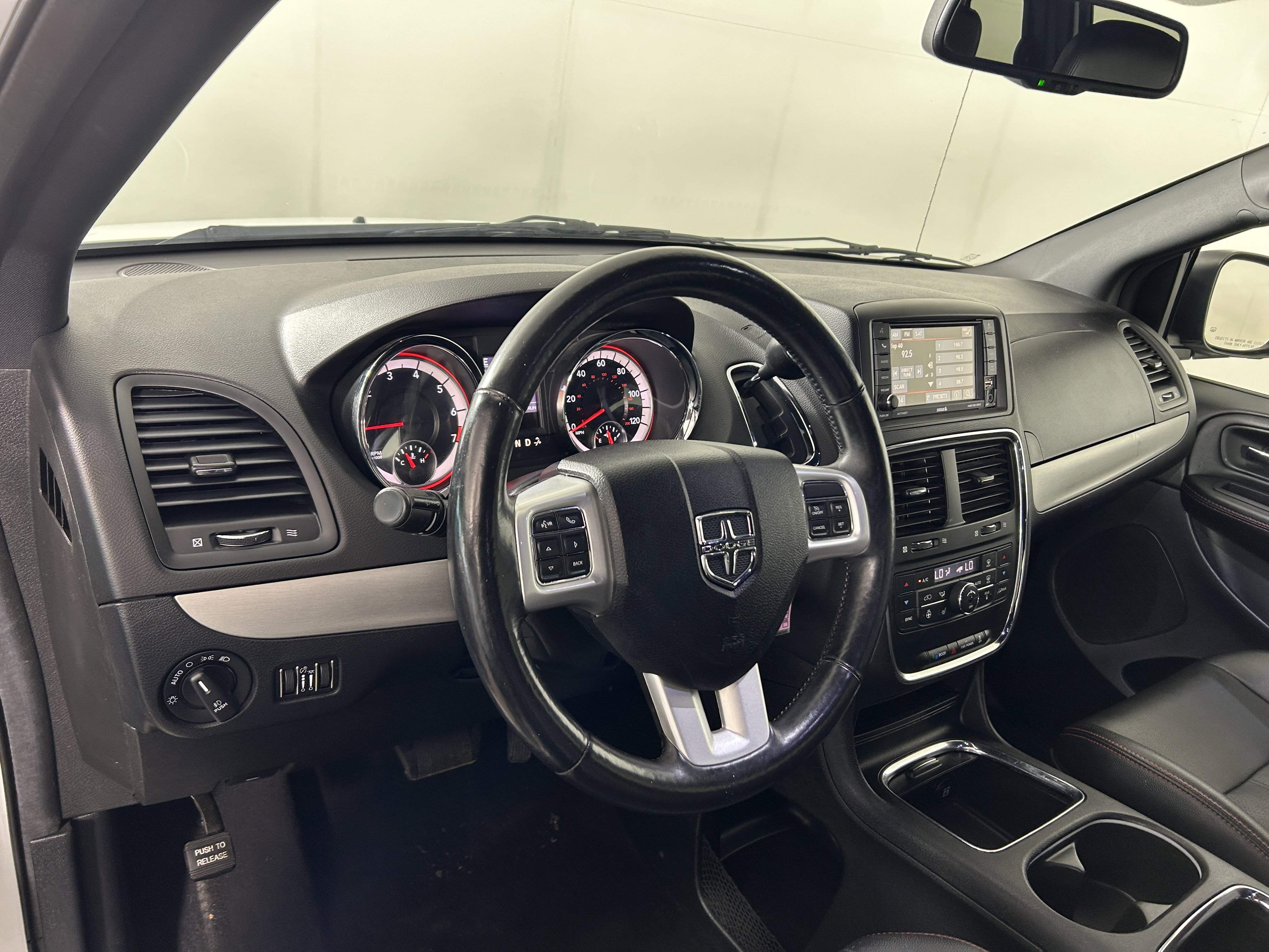 Used 2017 Dodge Grand Caravan GT image 11