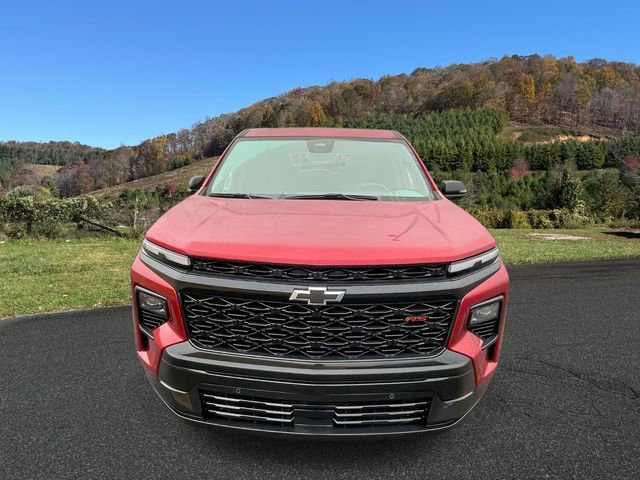 Used 2024 Chevrolet Traverse RS w/ LPO, Floor Liner Package image 2