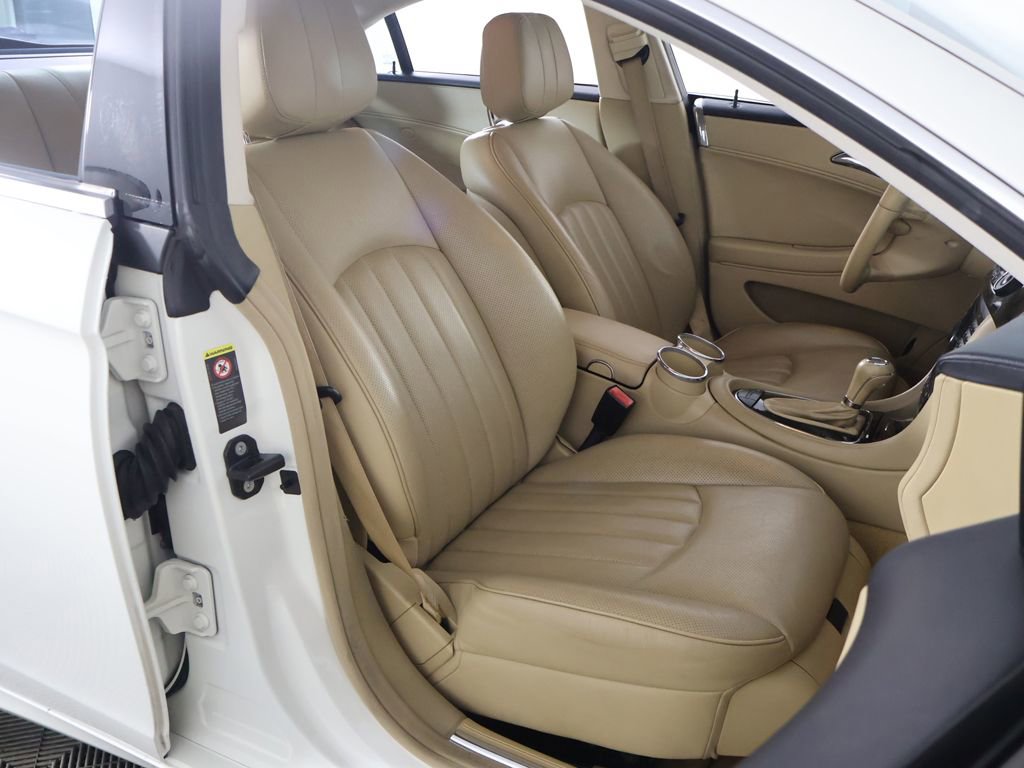 Used 2007 Mercedes-Benz CLS 550 image 28