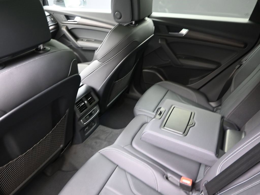 Certified 2025 Audi Q5 2.0T Premium Plus w/ Premium Plus Package image 18