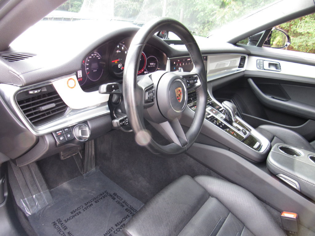 Used 2023 Porsche Panamera image 4