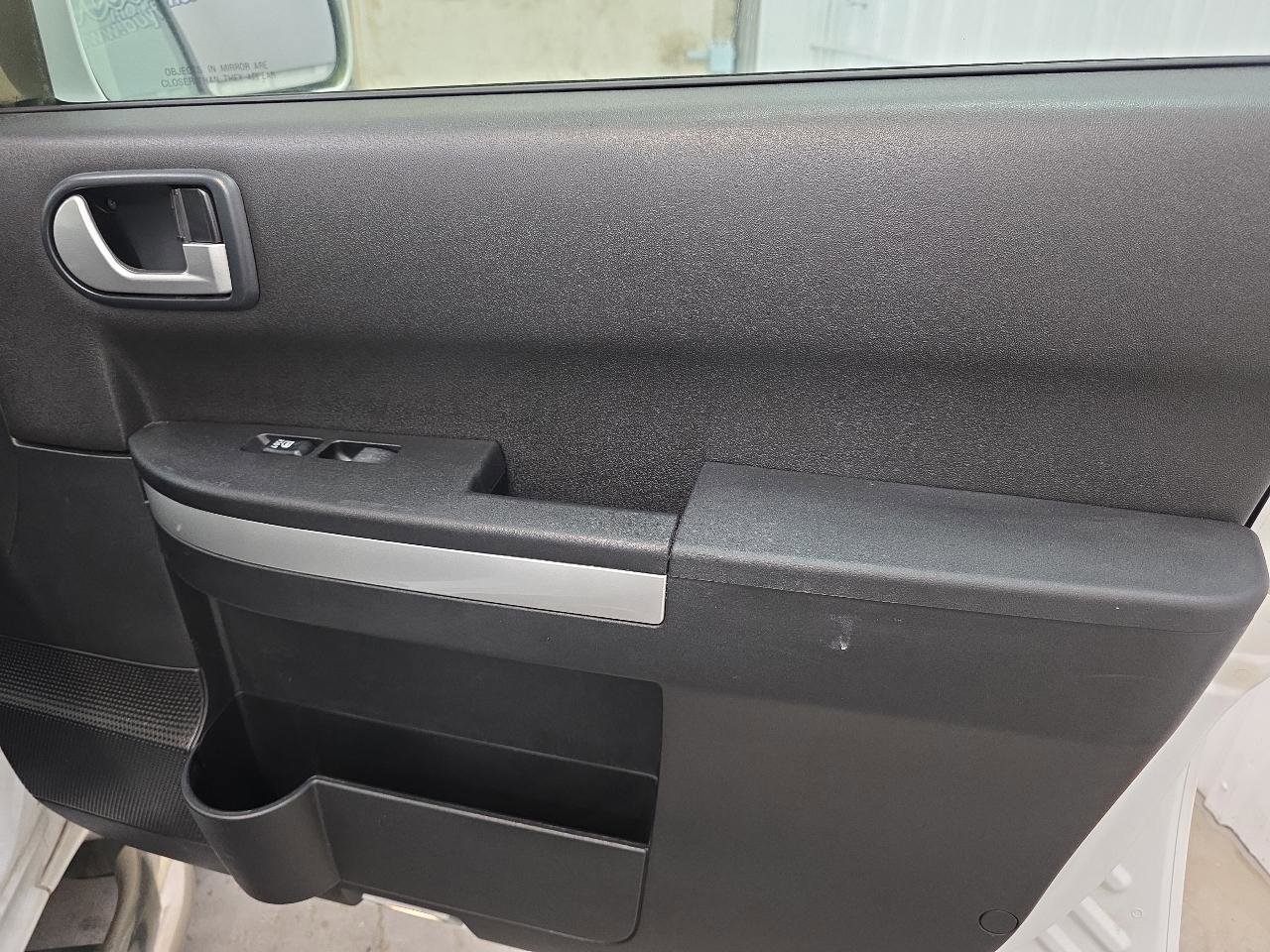 Used 2011 Mitsubishi Endeavor LS image 40