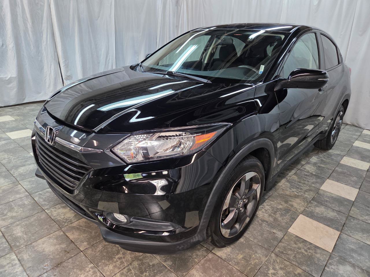 Used 2018 Honda HR-V EX image 2