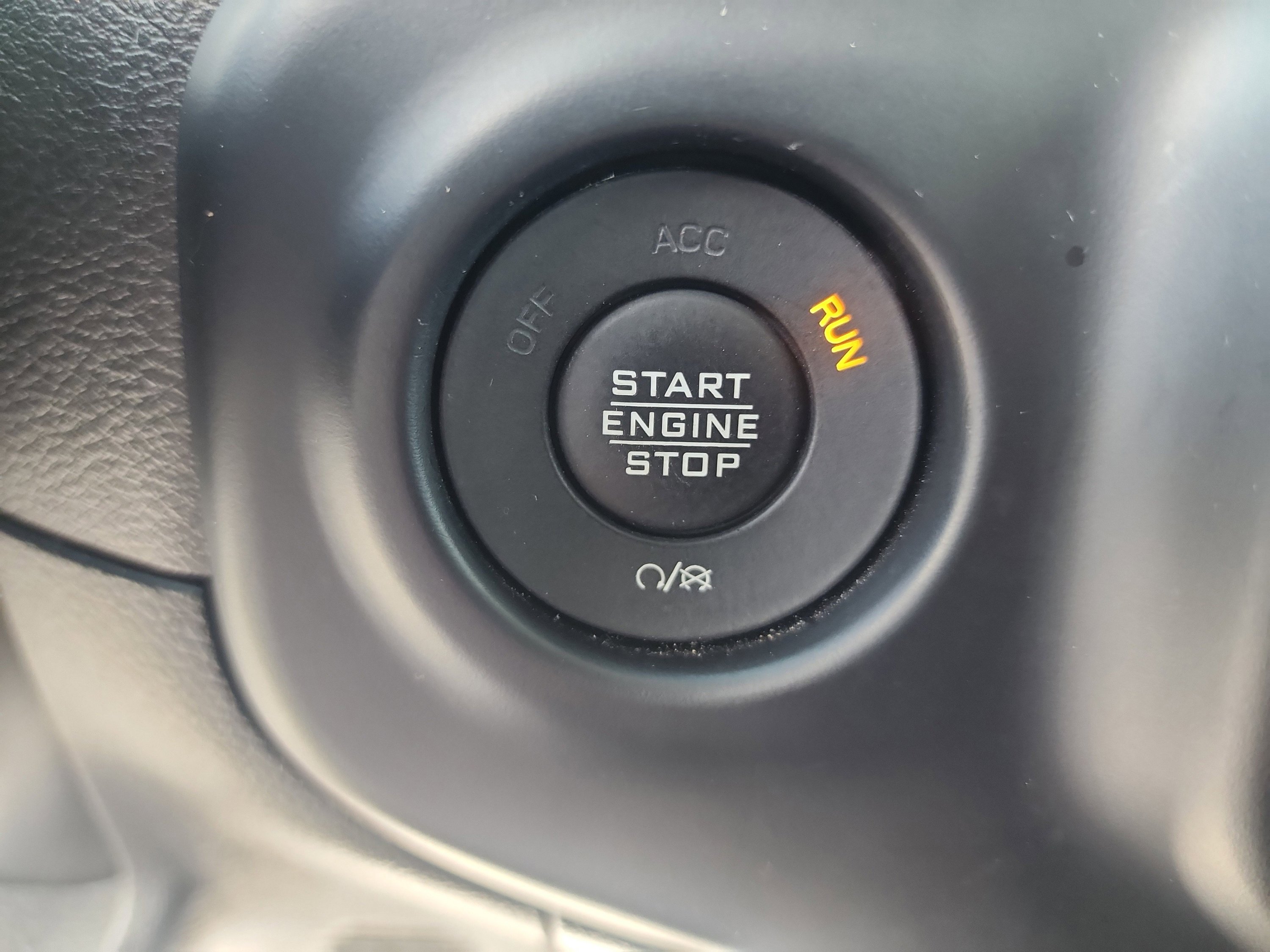 Used 2023 Jeep Gladiator Sport image 23