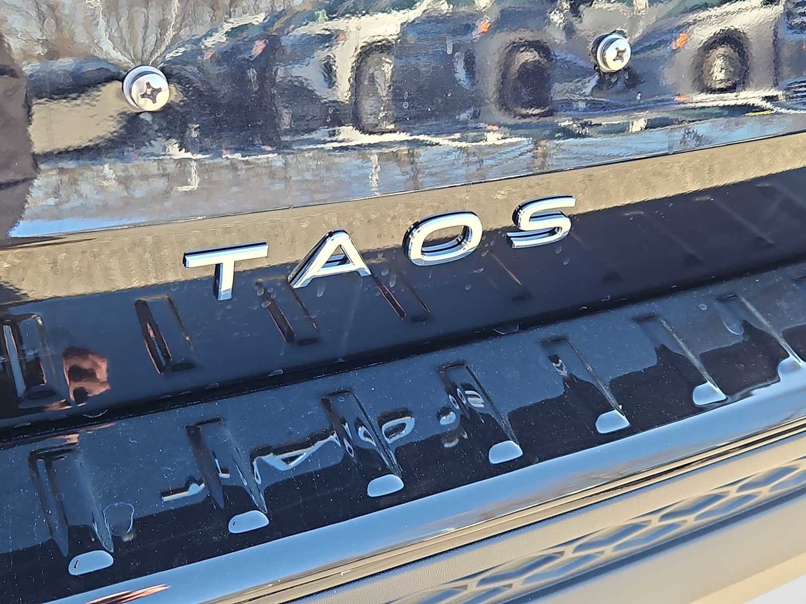 Used 2025 Volkswagen Taos S AWD/4WD image 12