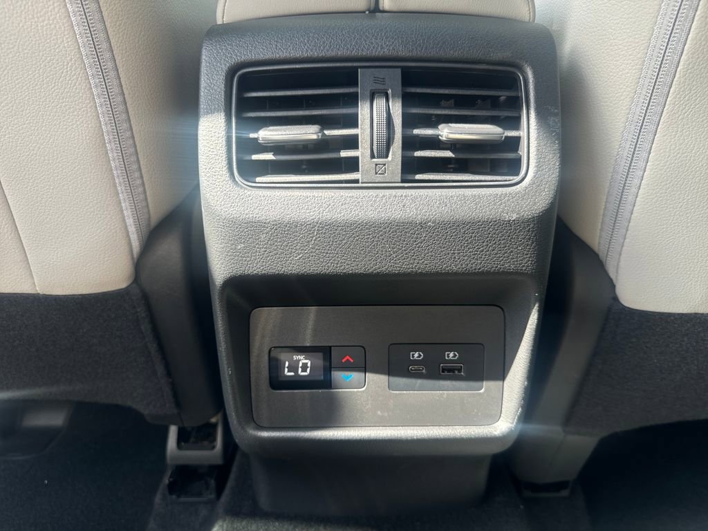 Used 2021 Nissan Rogue SL w/ Premium Package image 20