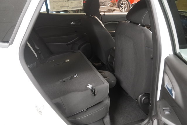 New 2026 Chevrolet Trax LS w/ LS Convenience Package FWD image 22