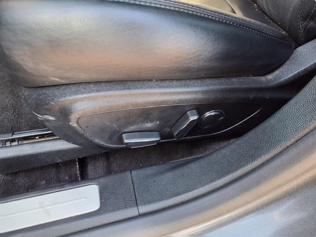 Used 2017 Lincoln MKZ Reserve image 31