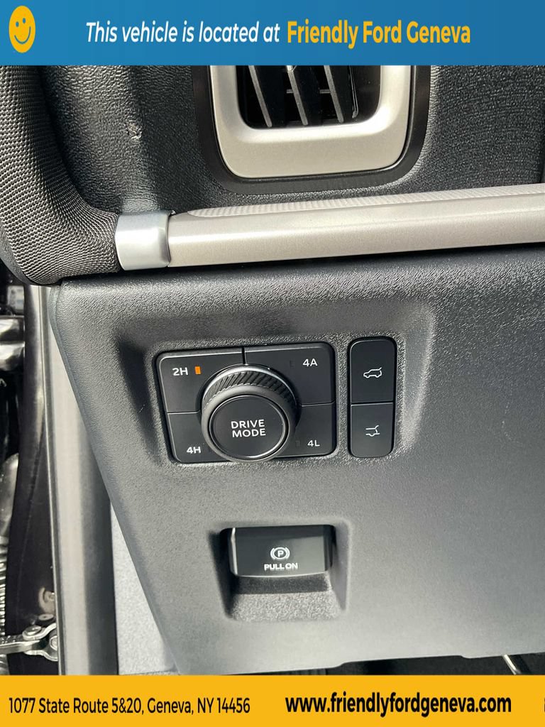 Used 2025 Ford Expedition Max Active AWD/4WD image 40