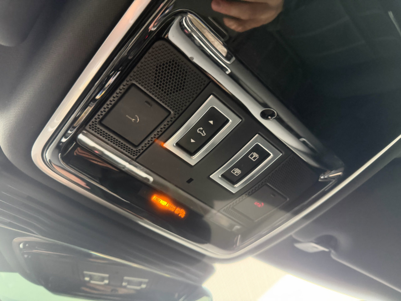 Used 2023 Land Rover Range Rover Velar S image 15