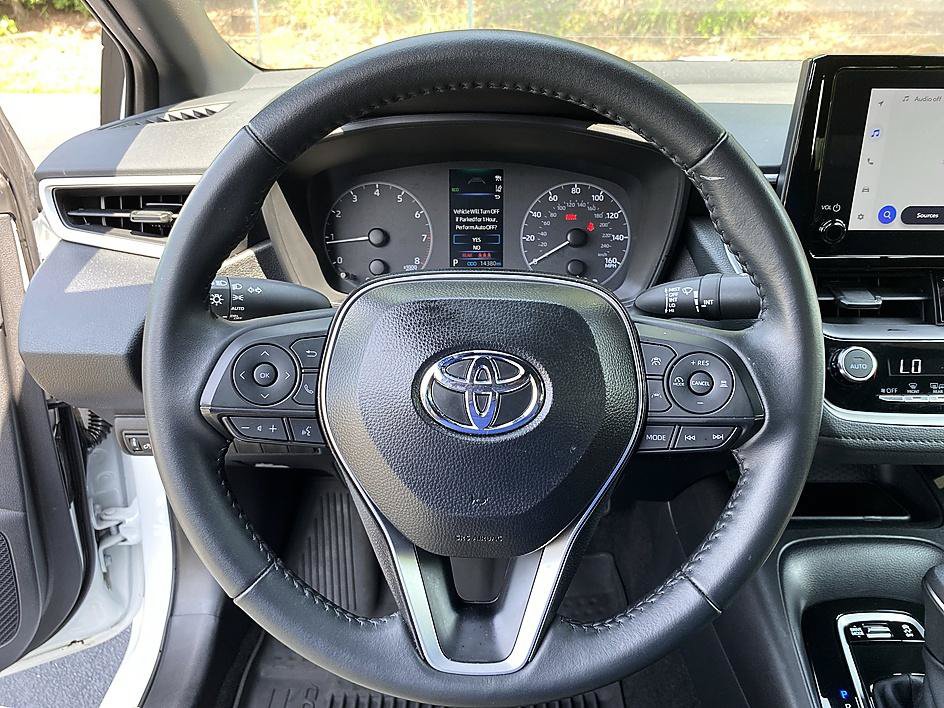 Certified 2025 Toyota Corolla SE FWD image 14