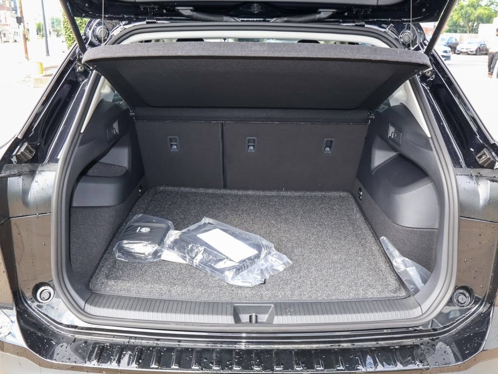 New 2026 Volkswagen Tiguan S FWD image 10