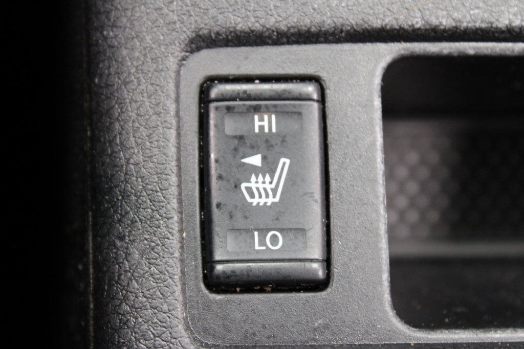 Certified 2022 Nissan Rogue Sport SV AWD/4WD image 31