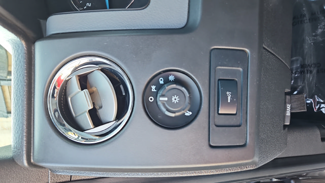Used 2013 Ford F150 XLT w/ Luxury Equipment Group AWD/4WD image 30