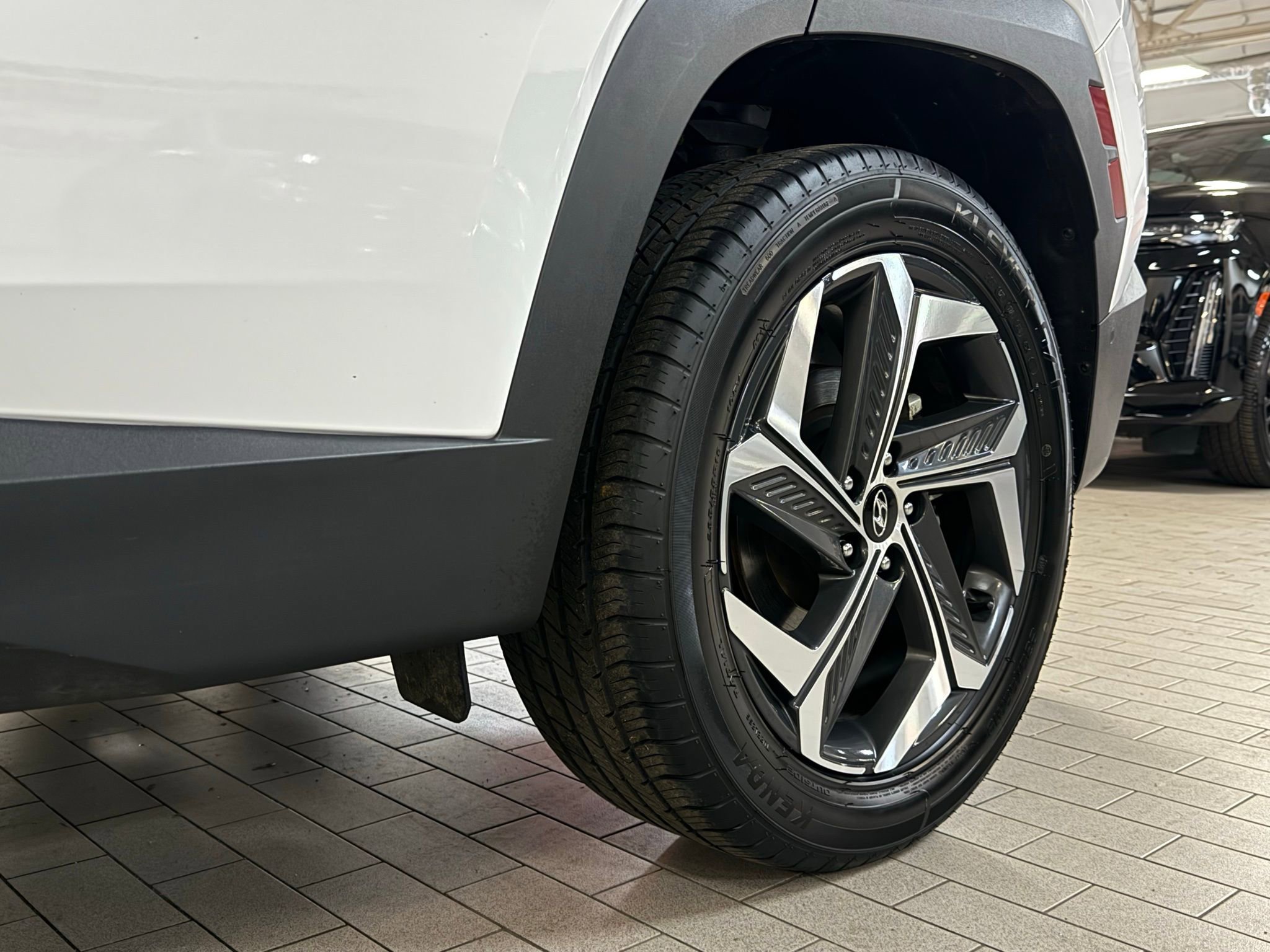 Used 2024 Hyundai Tucson Limited image 12