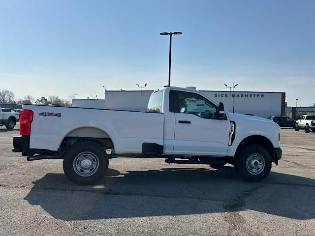 New 2025 Ford F250 XL w/ XL Off-Road Package image 11