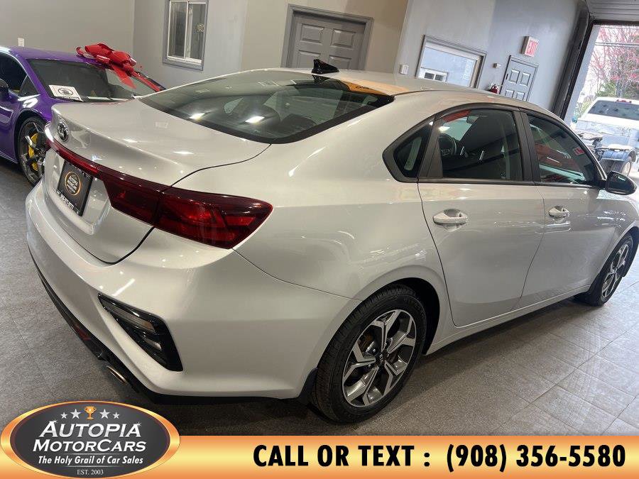 Used 2020 Kia Forte LXS FWD image 6